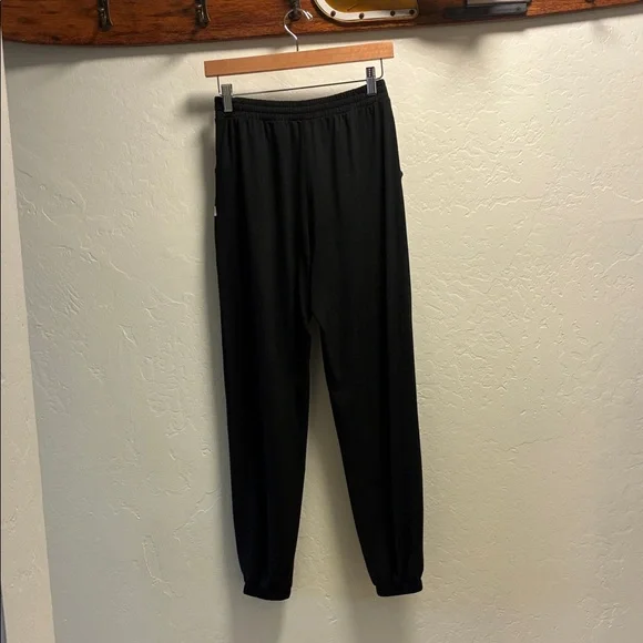 Vuori Classic Black Joggers, Size XS - Picture 3 of 6